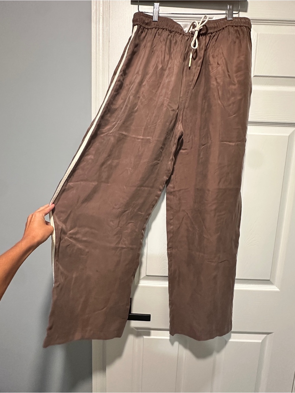 Wide Leg Drawstring Pants in Brown